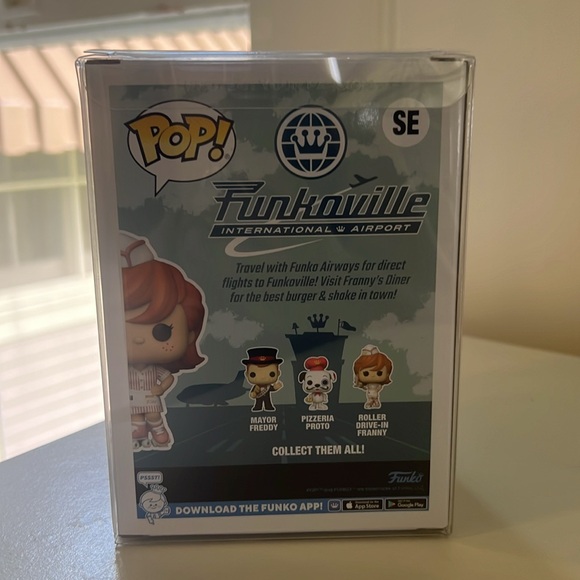 SDCC 2024 Event exclusive Roller Drive-in Franny Funko pop - Picture 2 of 5